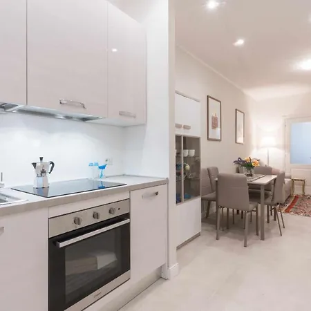 Ghibellina With 2 Bedrooms * Florencja