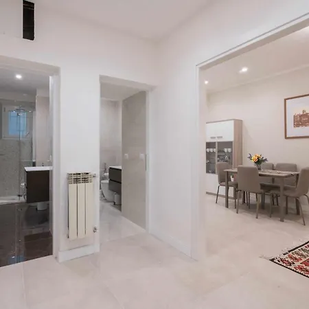 Apartament Ghibellina With 2 Bedrooms *