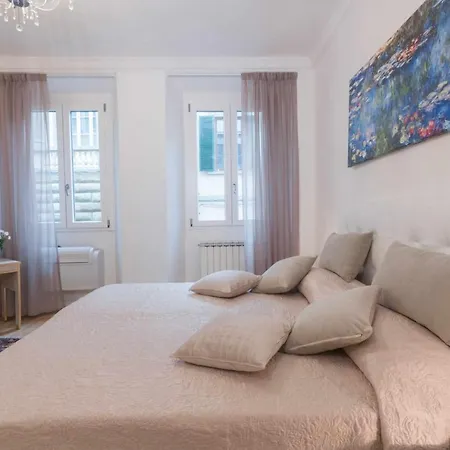 Ghibellina With 2 Bedrooms *