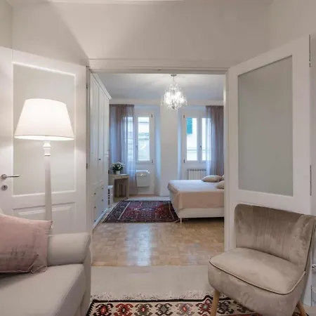 Apartament Ghibellina With 2 Bedrooms *