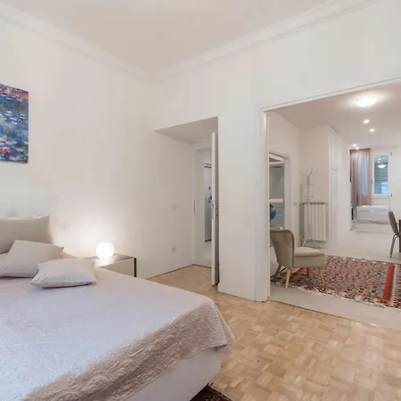 Ghibellina With 2 Bedrooms * Florencja